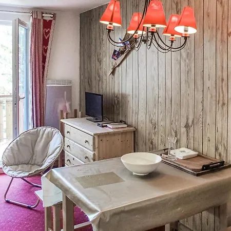 Апартаменты Stunning In With Kitchen